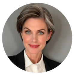 lyn patrick circle headshot (2)